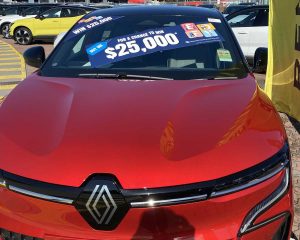 Windscreen Banners and Decals for Car Dealerships printed in Chipping Norton Sydney